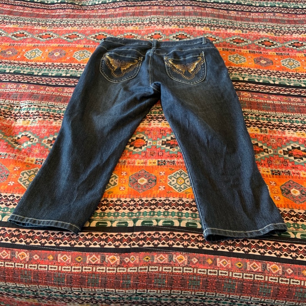 Suko Jeans Capri with butterfly pockets